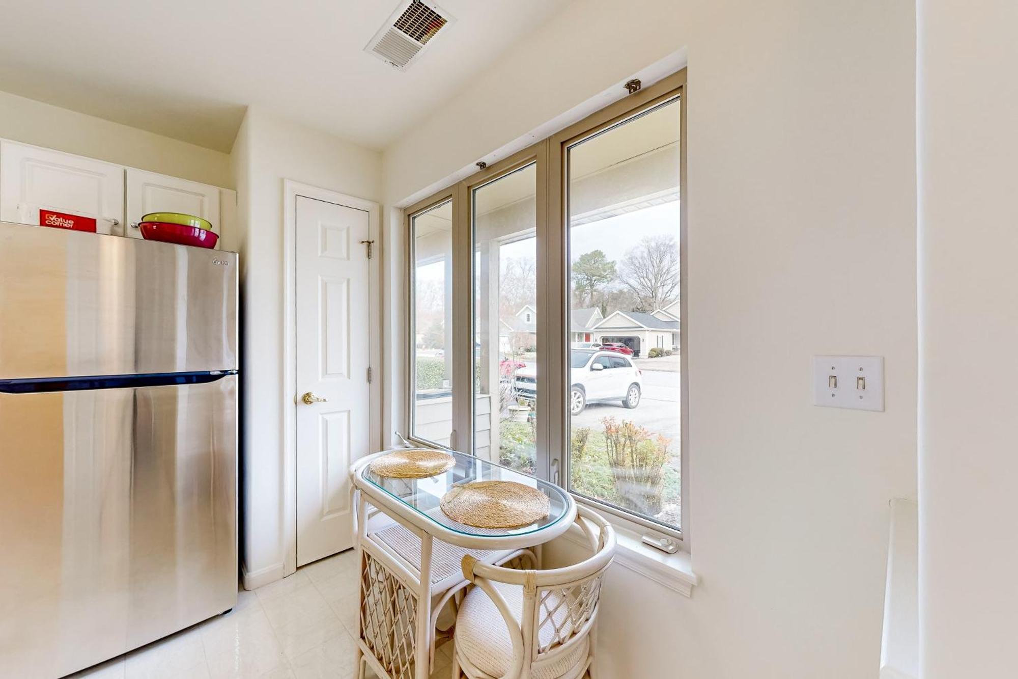 Plantations East - 166 Lakeside Dr *